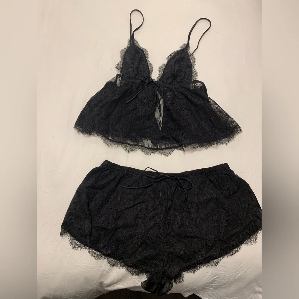 Black Lace/Silk Sleepwear 2 Piece Set - Picture 1 of 4